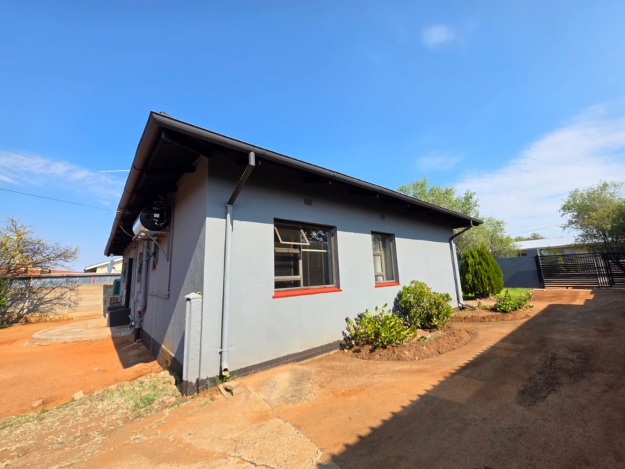 3 Bedroom Property for Sale in Beaconsfield Northern Cape